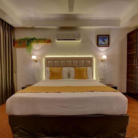 Elite Hotel ロナバラ エクステリア 写真